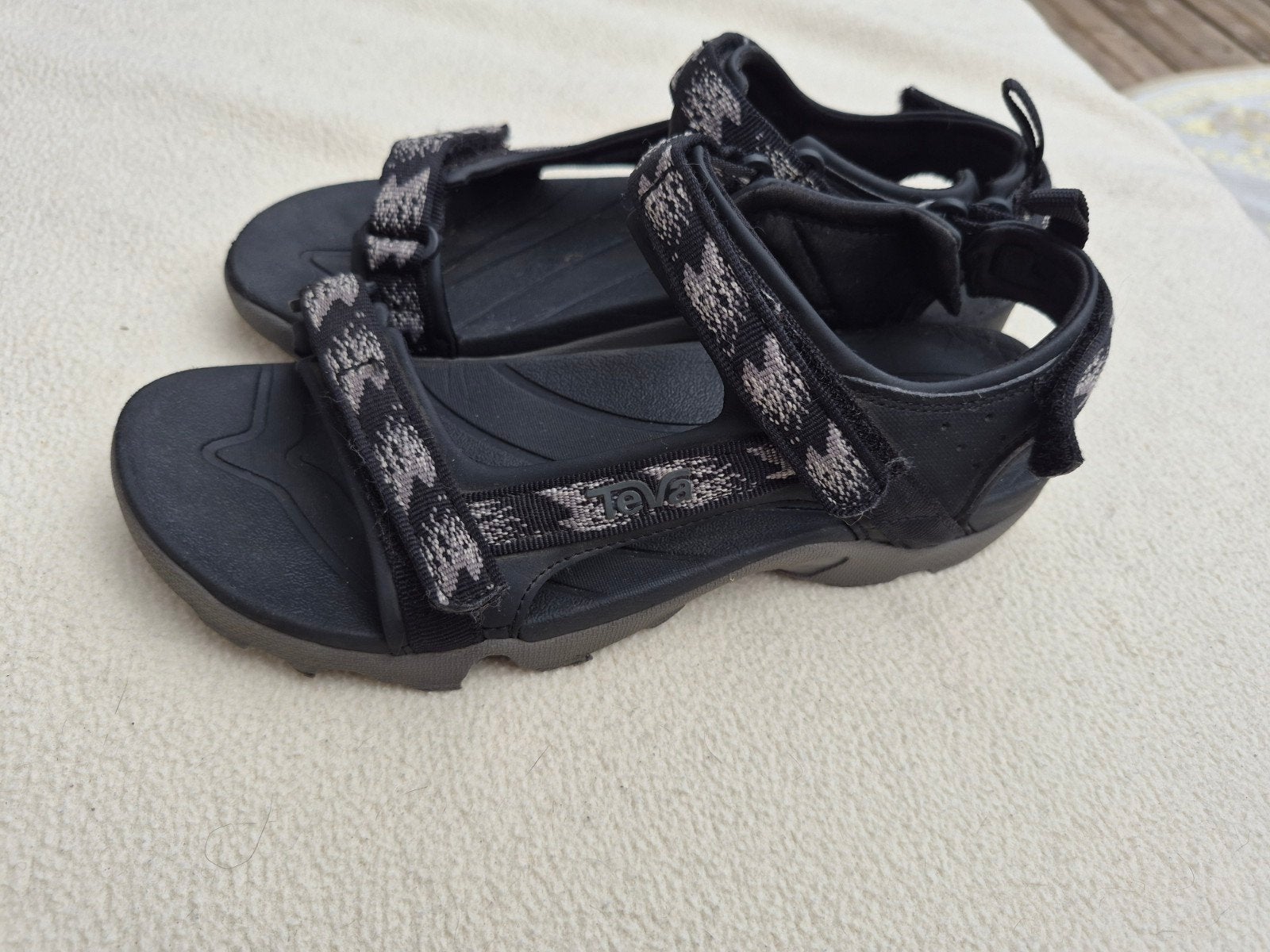 Teva sandalen maat 38/39, goed onderhouden, Zwart, Teva, Gedragen, Sandalen of Muiltjes