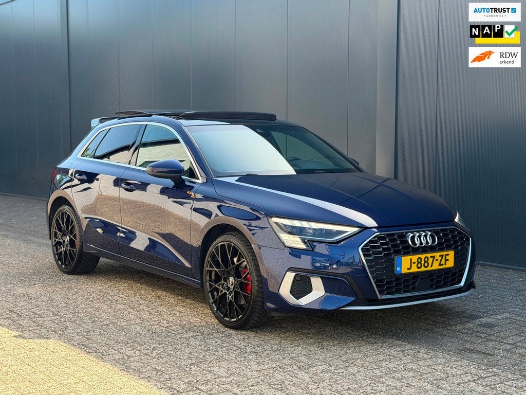 Audi A3 Sportback 35 TFSI Pano | NL Auto | StoelVW |, Auto's, 4 cilinders, 150 pk, Blauw, Origineel Nederlands