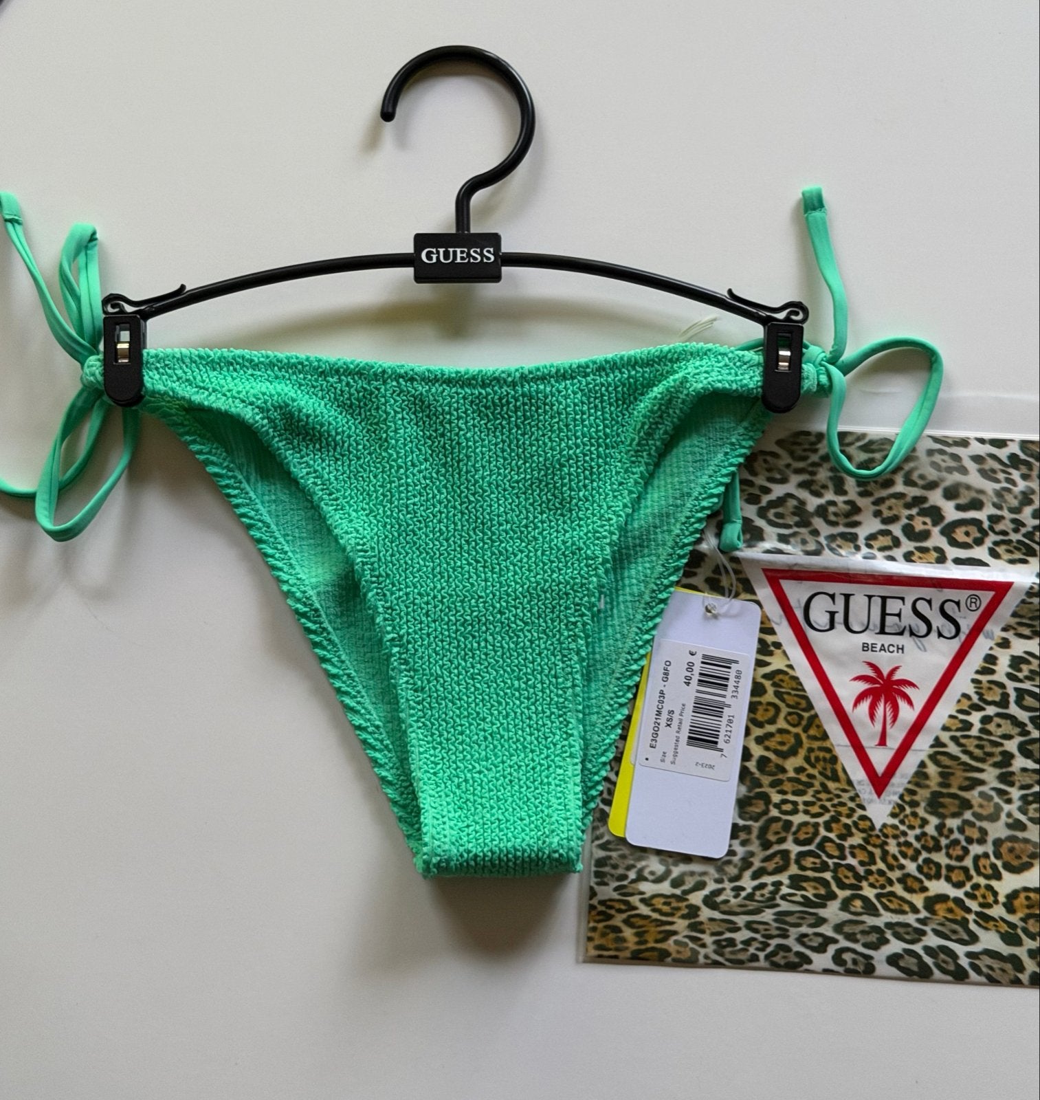 Nieuwe Guess bikinibroekjes  XS/S, Ophalen of Verzenden, Nieuw, Groen, Bikini
