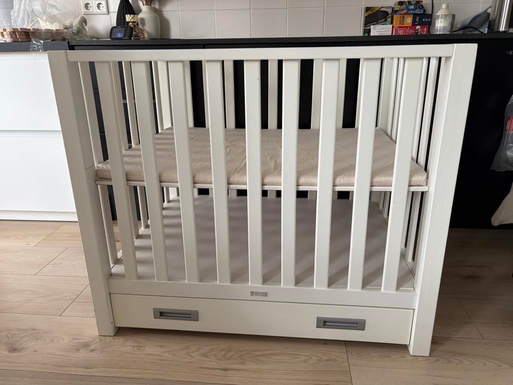 Box wit TWF, Ophalen, Zo goed als nieuw, Lade