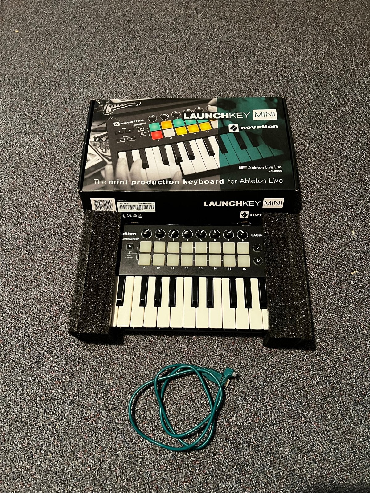Novation Launchkey Mini MIDI Keyboard Controller, Overige merken, Verzenden, Overige aantallen, Zo goed als nieuw