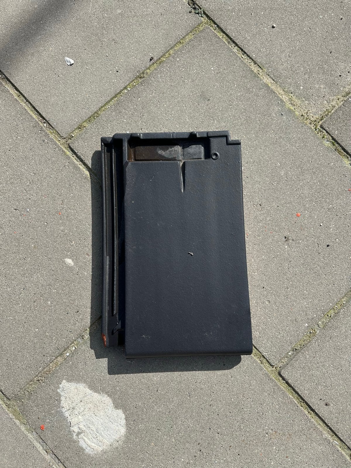 Palet met zwarte dakpannen - Nieuwstaat, Steen of Klei, Zwart, Nieuw, Ophalen of Verzenden