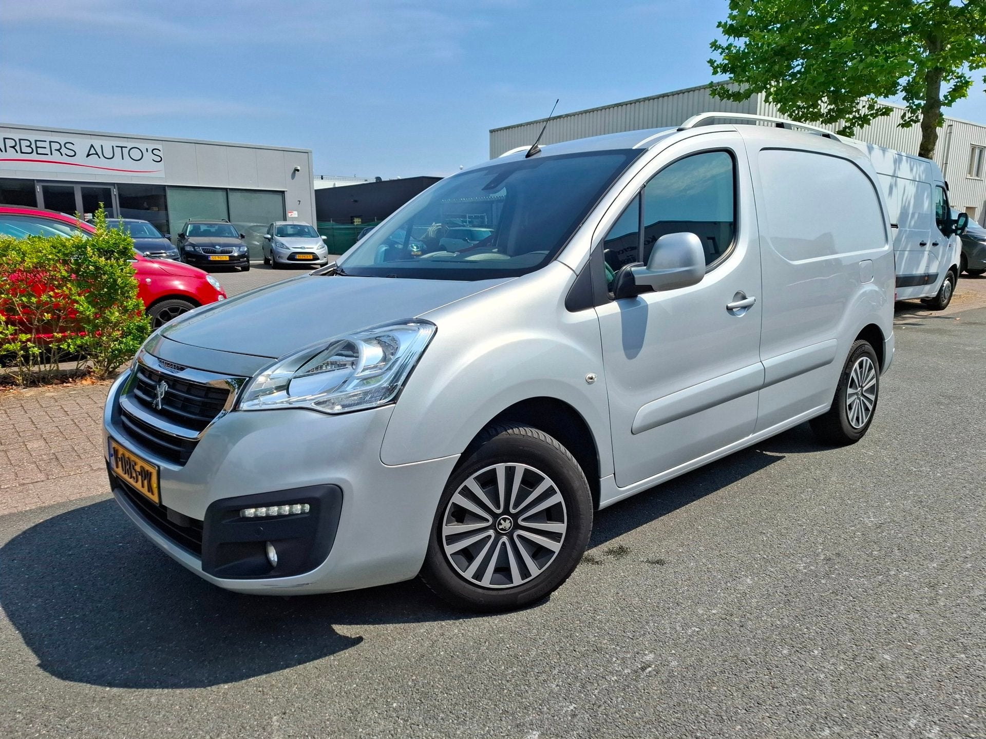 Peugeot Partner 120 1.6 HDI Premium Pack AIRCO/CRUISE/NAVI/P, Voorwielaandrijving, Stof, Gebruikt, 4 cilinders