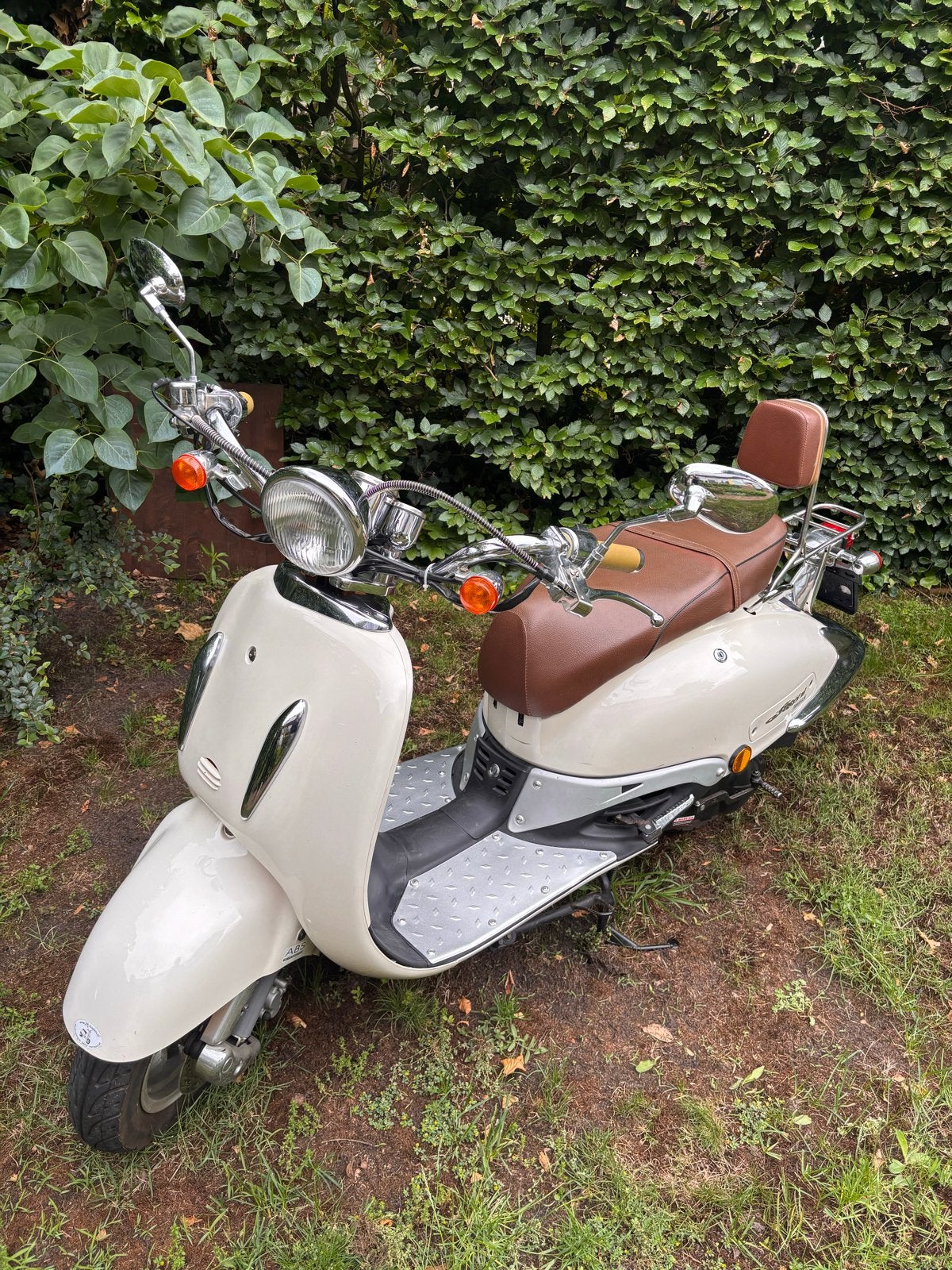 fosti bijna nieuwe scooter, Fietsen en Brommers, Snorfietsen en Snorscooters, Overige merken, Ophalen of Verzenden, Zo goed als nieuw