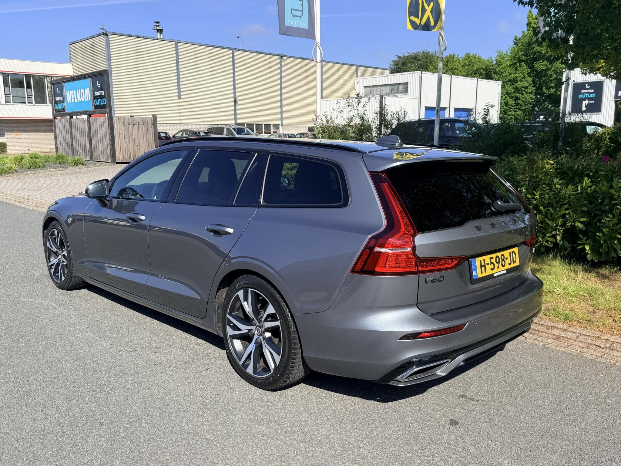 Volvo V60 2.0 D3 150PK R-Design•Automaat, Auto's, 4 cilinders, Leder en Stof, Diesel, 1629 kg