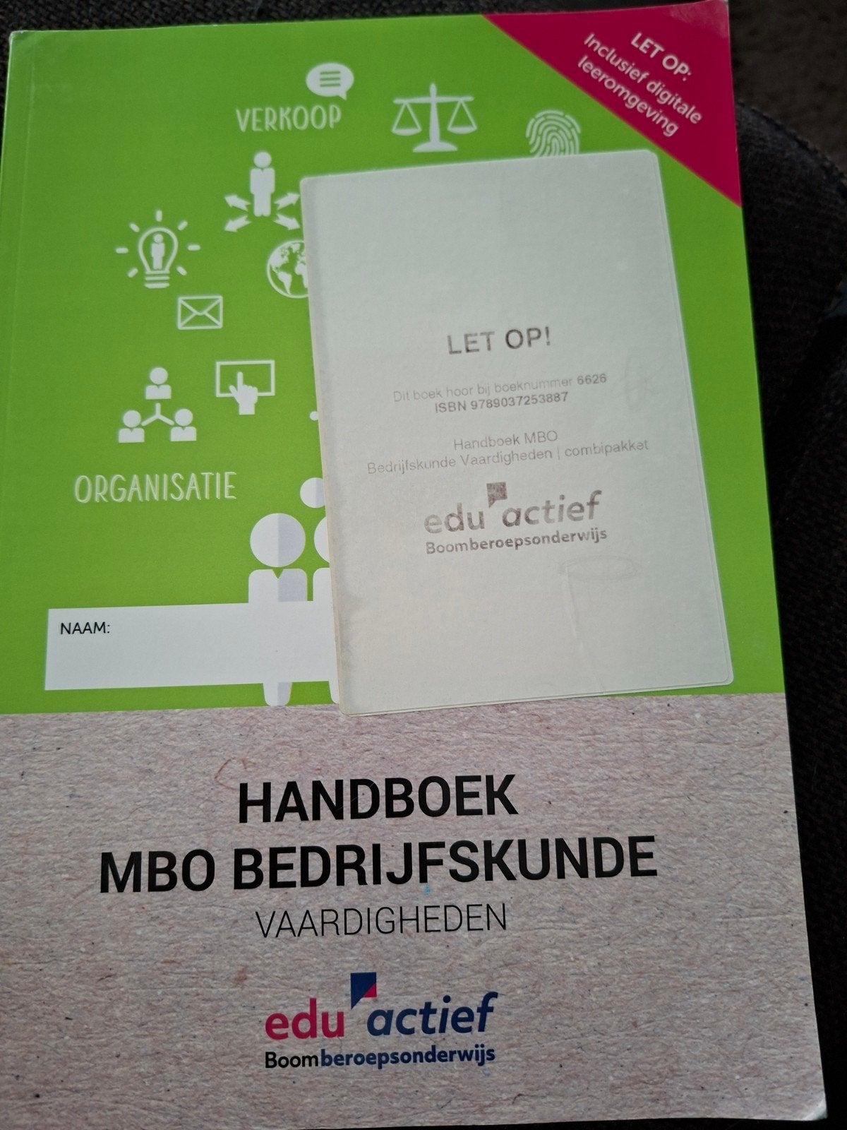 MBO Bedrijfskunde & Commerciële Boeken (Set), Boeken, Ophalen of Verzenden, Gelezen, Overige niveaus, Bedrijfseconomie of M&O