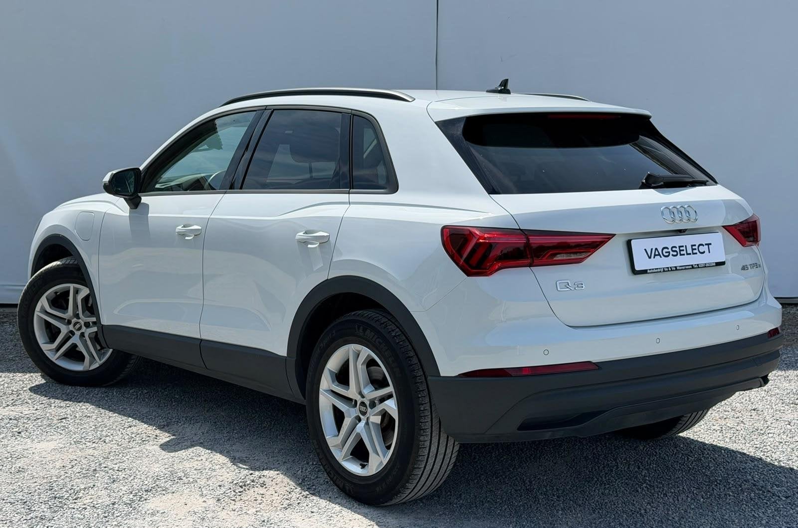 Audi Q3 45 TFSI e // proefrit mogelijk, Auto's, Stof, Gebruikt, Euro 6, Wit