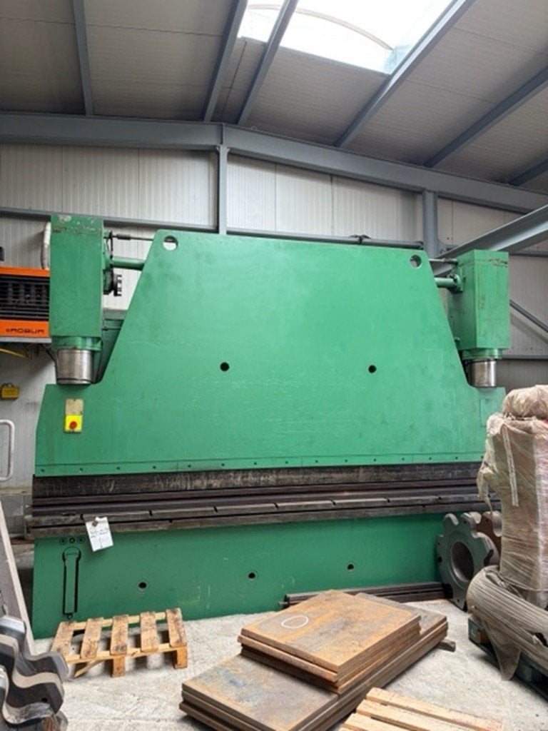 Pressbrake PIESOK CTO 250 A, Ophalen, Gebruikt, Metaal, Machine