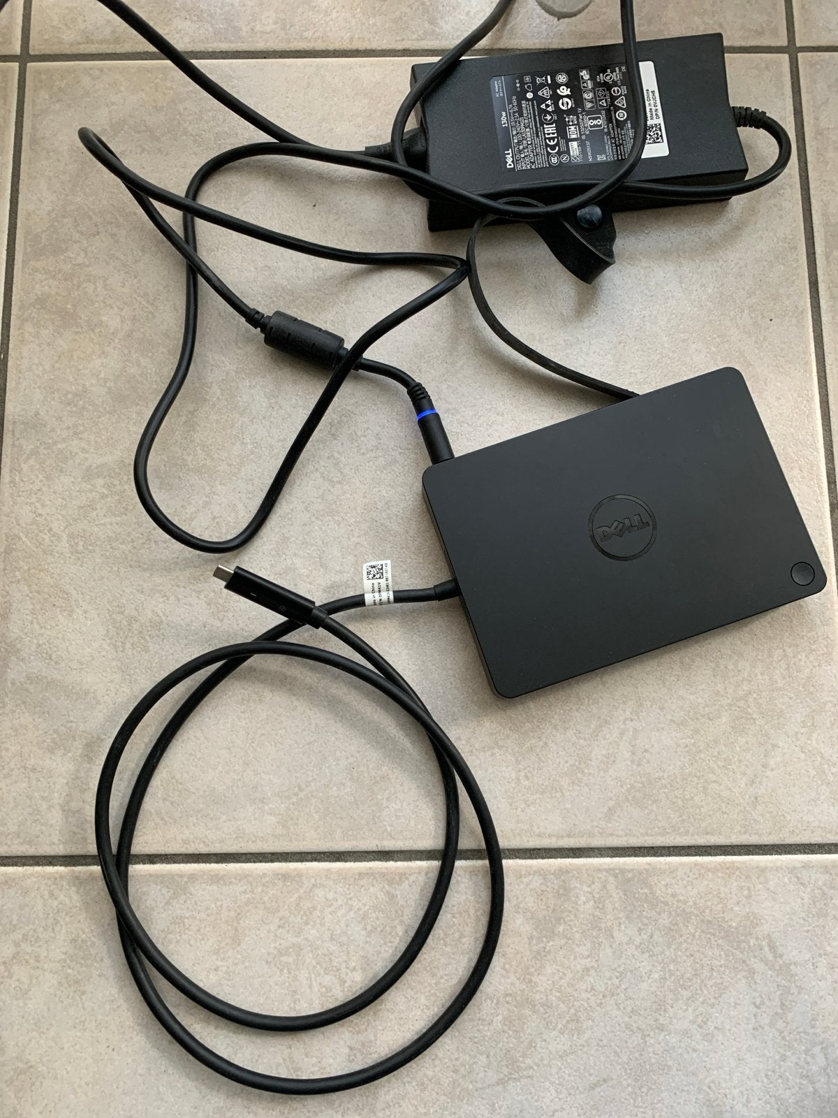 Dell WD15 K17A001 Docking Station met Voeding, Computers en Software, Dockingstations, Ophalen of Verzenden, Zo goed als nieuw
