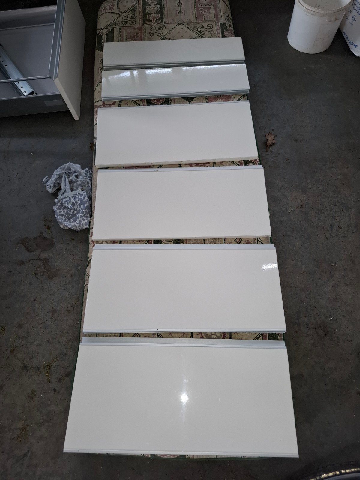 Laden fronten 6x Hettich ral 9001, Ophalen, 60 tot 150 cm, Radiator, 30 tot 80 cm
