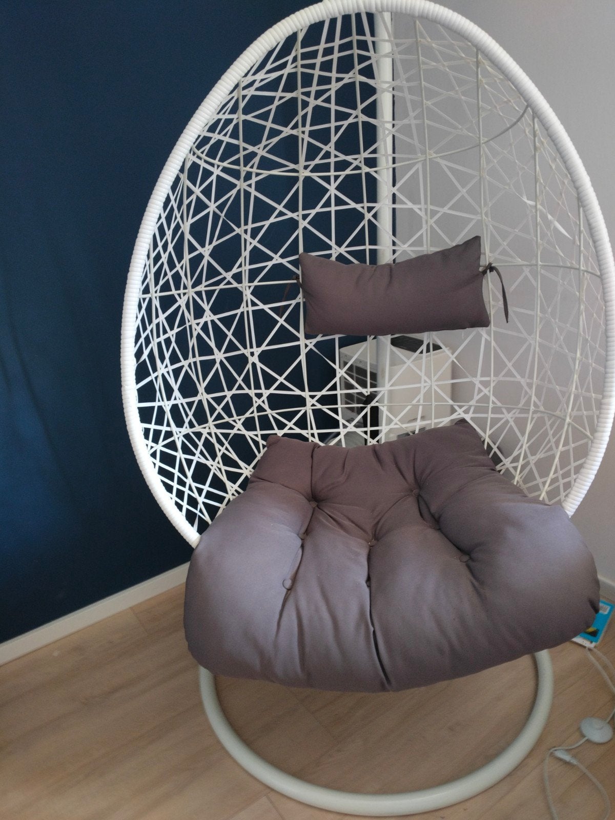 Witte schommelstoel ei, 200 euro nieuw, niet gebruikt, Huis en Inrichting, Stoelen, Ophalen of Verzenden, Zo goed als nieuw, Wit