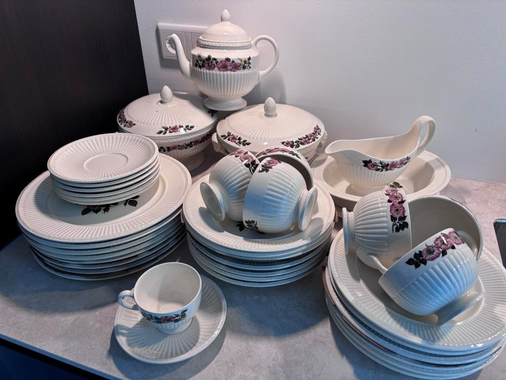 T.E.A.B. Antiek Wedgwood Briar Rose servies - Vintage, Antiek en Kunst, Antiek | Servies compleet, Ophalen