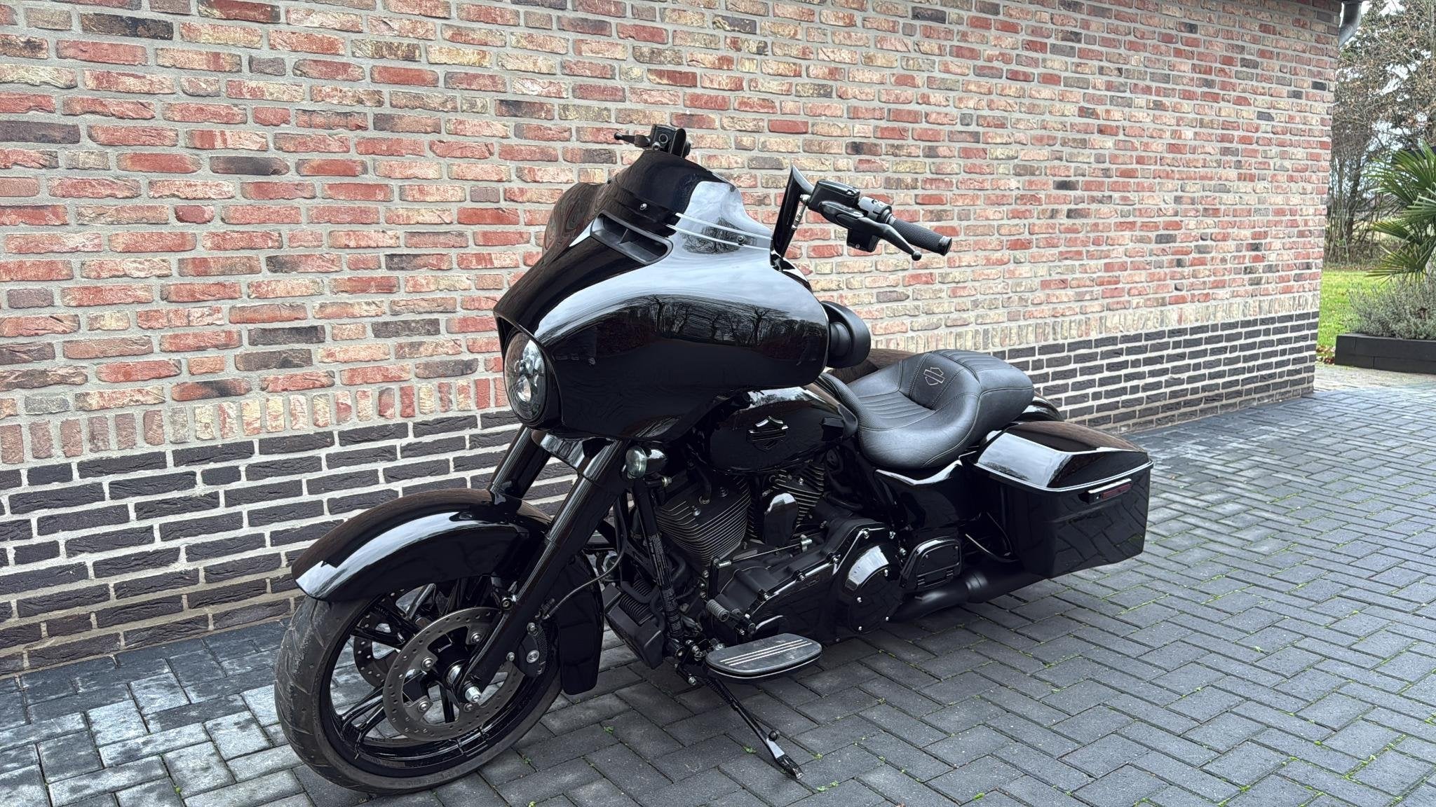 Harley Davidson 103 FLHX Streetglide Street Glide Black Out, Laan van Vredenoord 33
2289 DA  Rijswijk, NL, 1690 cc, H-DCUSTOMERSERVICE@Harley-Davidson.com