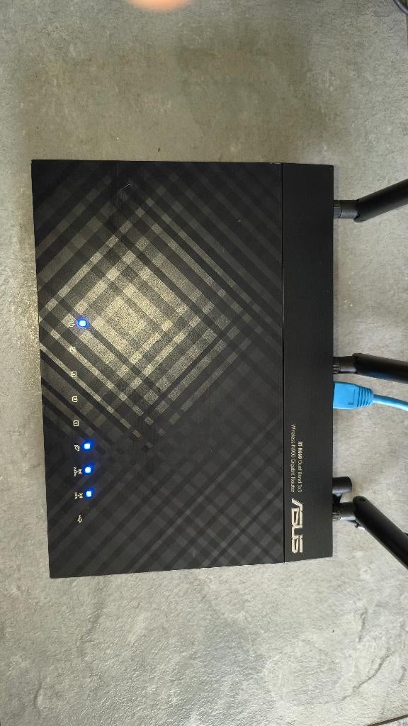 Router, Computers en Software, Routers en Modems, Ophalen, Gebruikt, Asus router
