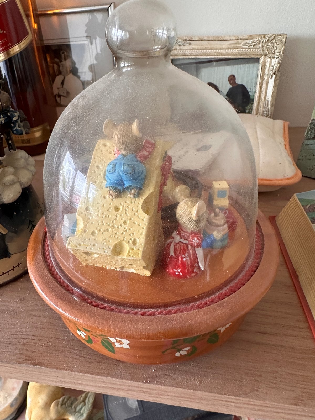 Muziekdoos met Disneyfiguren - Kersttafereel, Verzamelen, Ophalen of Verzenden, Gebruikt, Overige typen