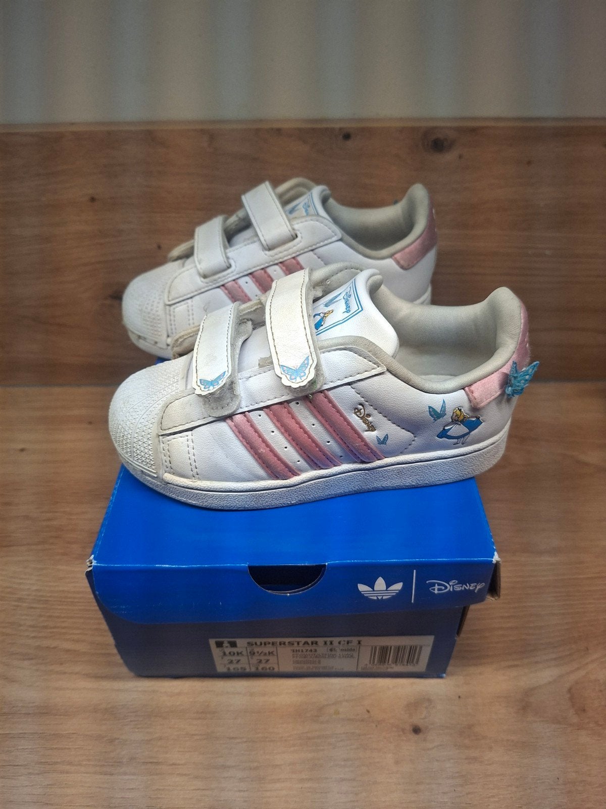 Adidas Superstar Disney Alice in Wonderland - Maat 27, Adidas, Meisje, Sportschoenen, Ophalen of Verzenden