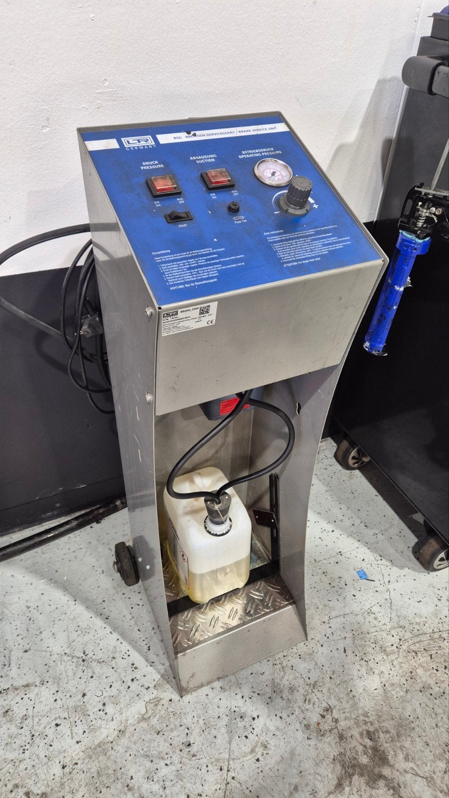 Brake service unit/remmen ontluchter, Ophalen