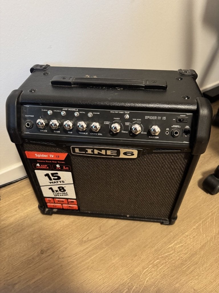 Line 6 Spider IV 15 gitaarversterker met gitaarband, Muziek en Instrumenten, Ophalen, Gebruikt, Gitaar, Minder dan 50 watt
