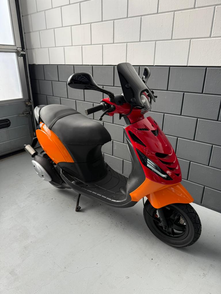 Piaggio Zip Sp 50cc 2Takt 2006 Snorscooter ( 1e eigenaar ), Ophalen