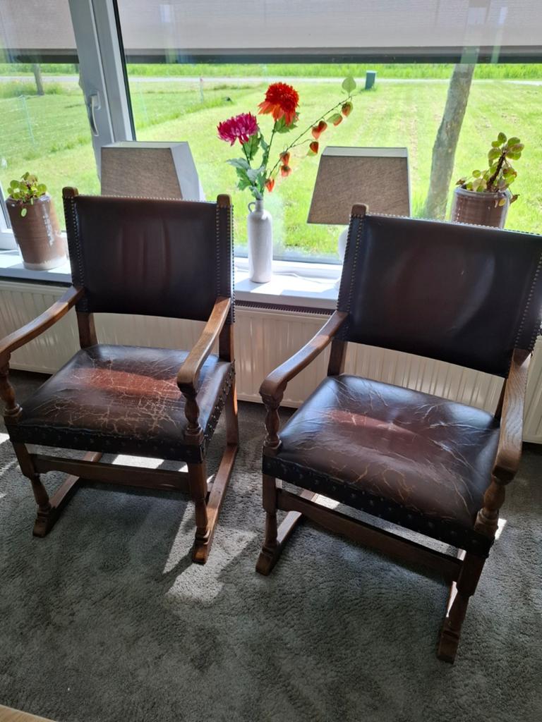 Vintage leren stoelen met houten frame t.e.a.b., Ophalen