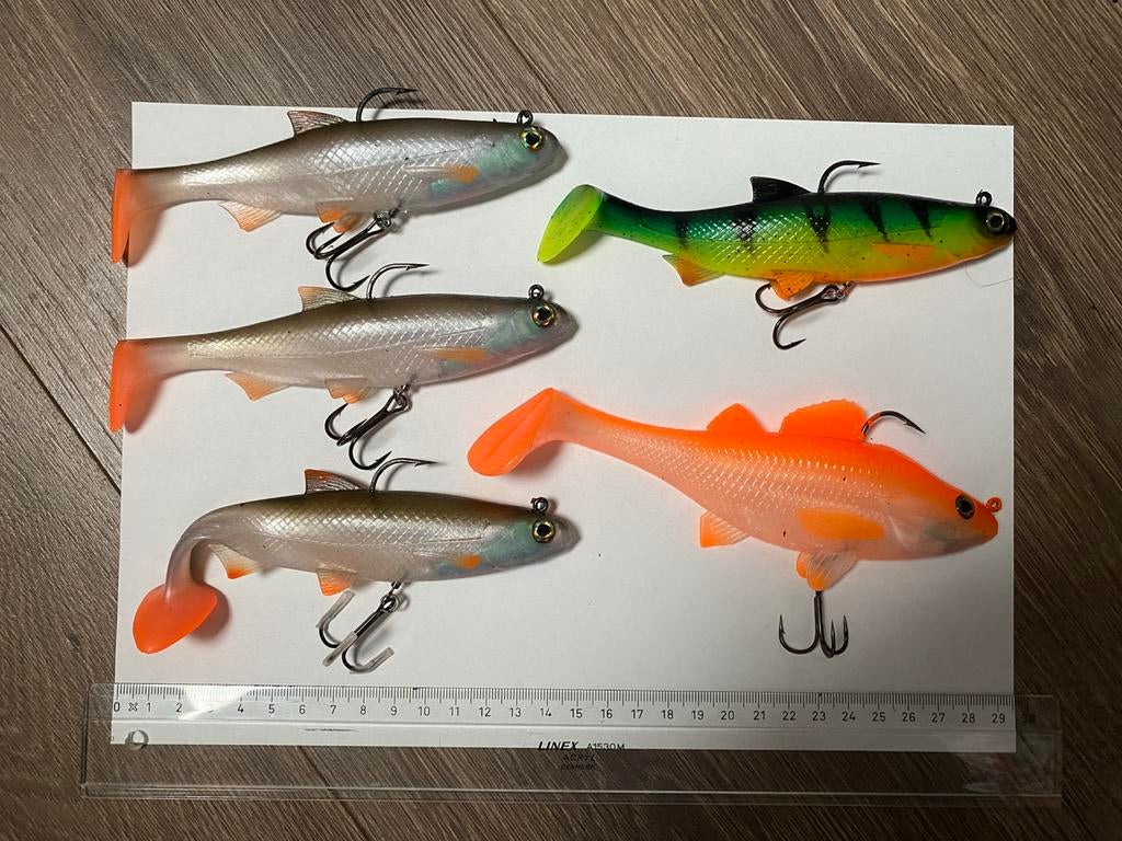 5 shads kunstaas van 15/16cm, Watersport en Boten, Hengelsport | Roofvissen, Ophalen of Verzenden, Zo goed als nieuw, Overige typen