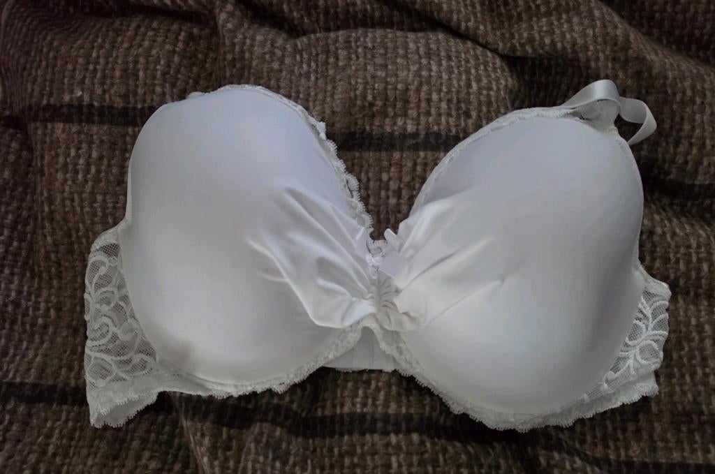 Bh wit Bodyflirt maat 95E, Ophalen of Verzenden, Wit, BH