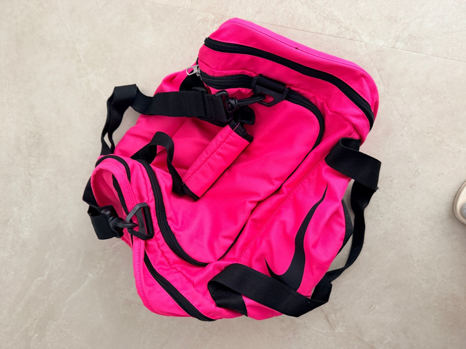 Nike Sporttas Felroze - Ideaal voor Gym of Reizen, Ophalen of Verzenden, Gebruikt, Dames