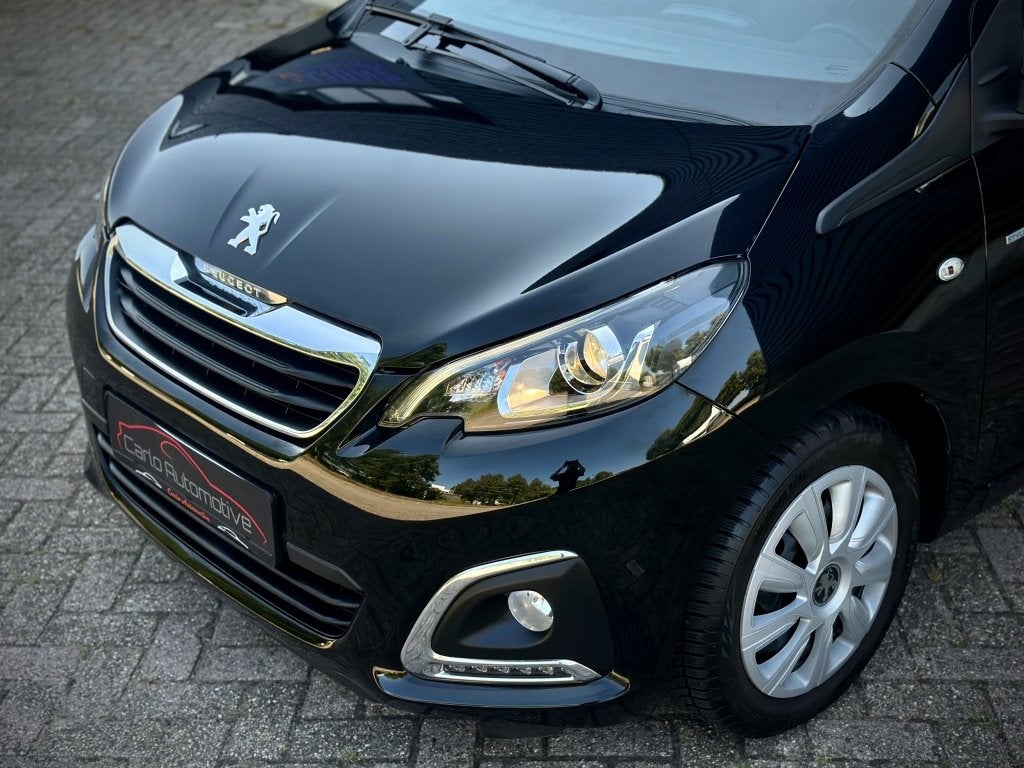 Peugeot 108 Top Style 5DEURS|CRUISE|AIRCO|CAMERA|STOELVERW|C, Gebruikt, Euro 6, 4 stoelen, Zwart