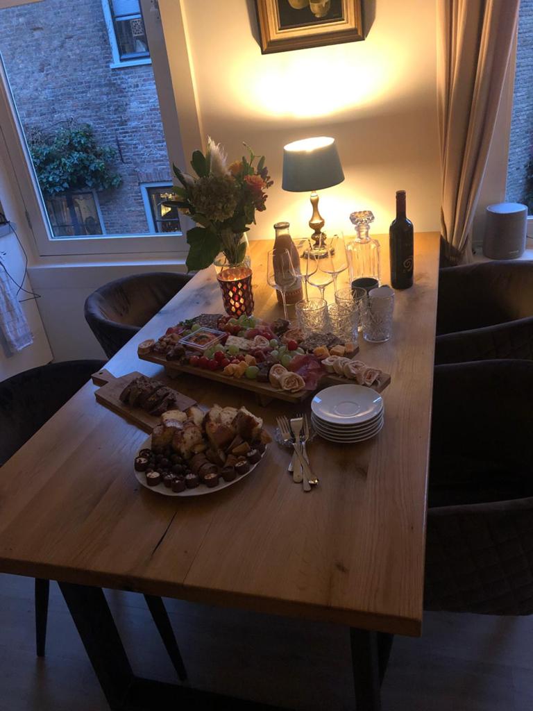 Mooie eethoek met 4 stoelen, Huis en Inrichting, Ophalen of Verzenden, Rechthoekig, 50 tot 100 cm