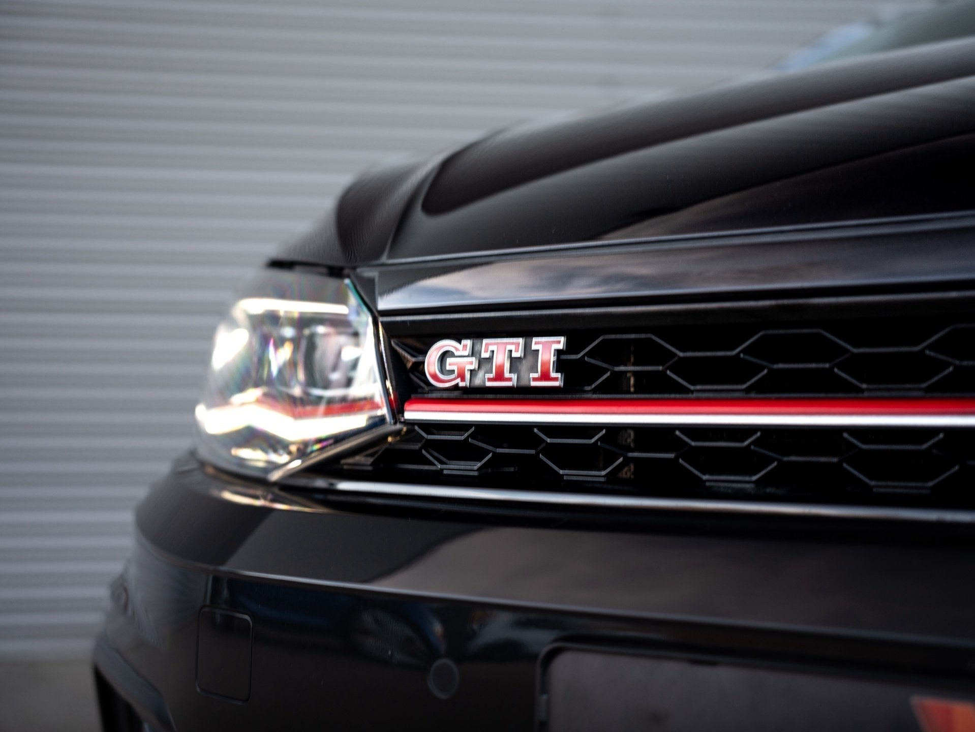 Foto 3 van Volkswagen Polo 2.0 TSI GTI Virtual Camera Navi Beats Cruise