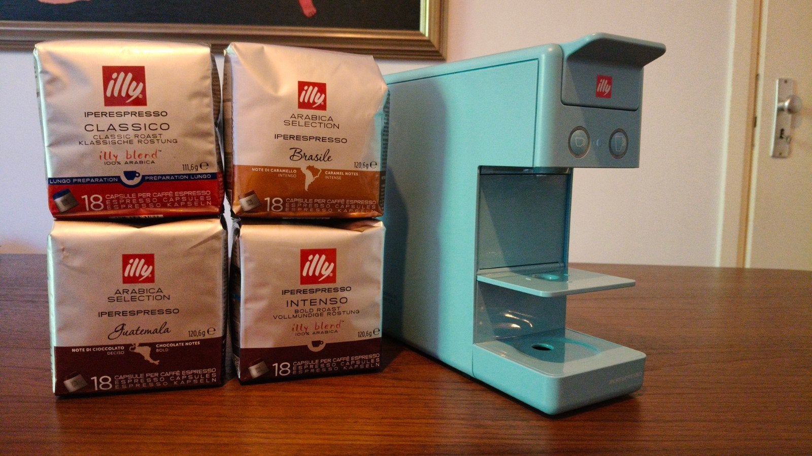 Illy koffieapparaat met 4 zakken cups!, Ophalen of Verzenden, Zo goed als nieuw, Overige merken, Capsulehouder