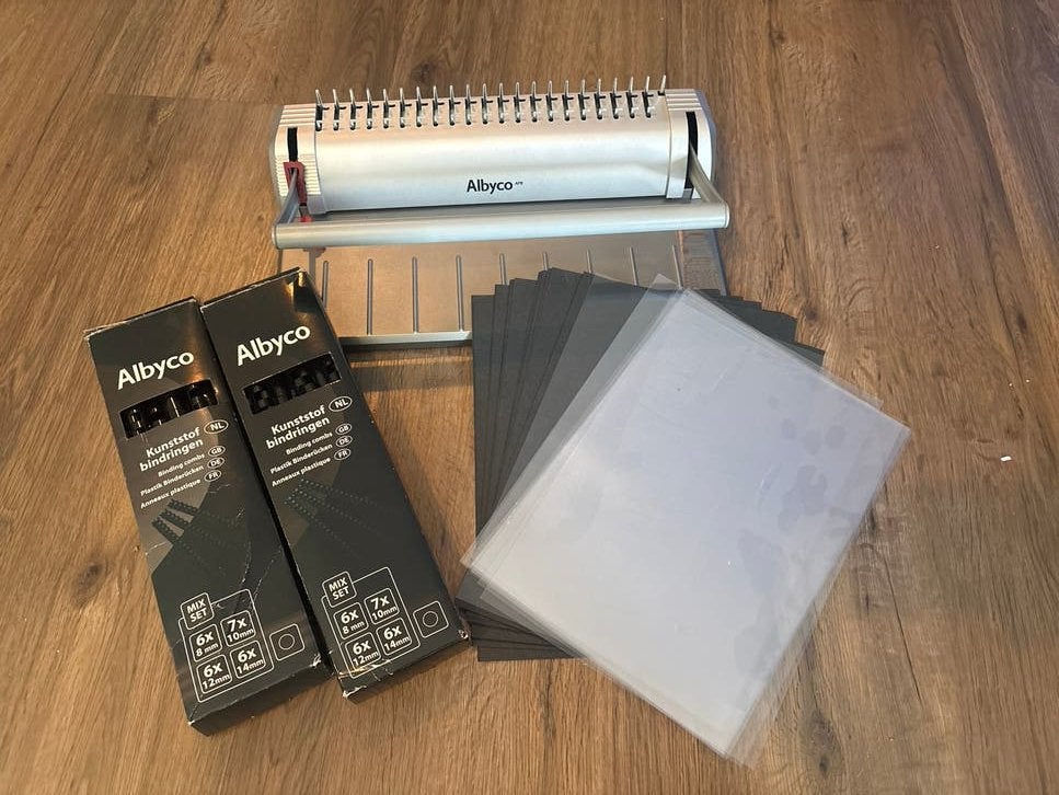 Albyco inbindmachine met bindringen en covers, Diversen, Bureau-accessoires, Gebruikt, Ophalen of Verzenden