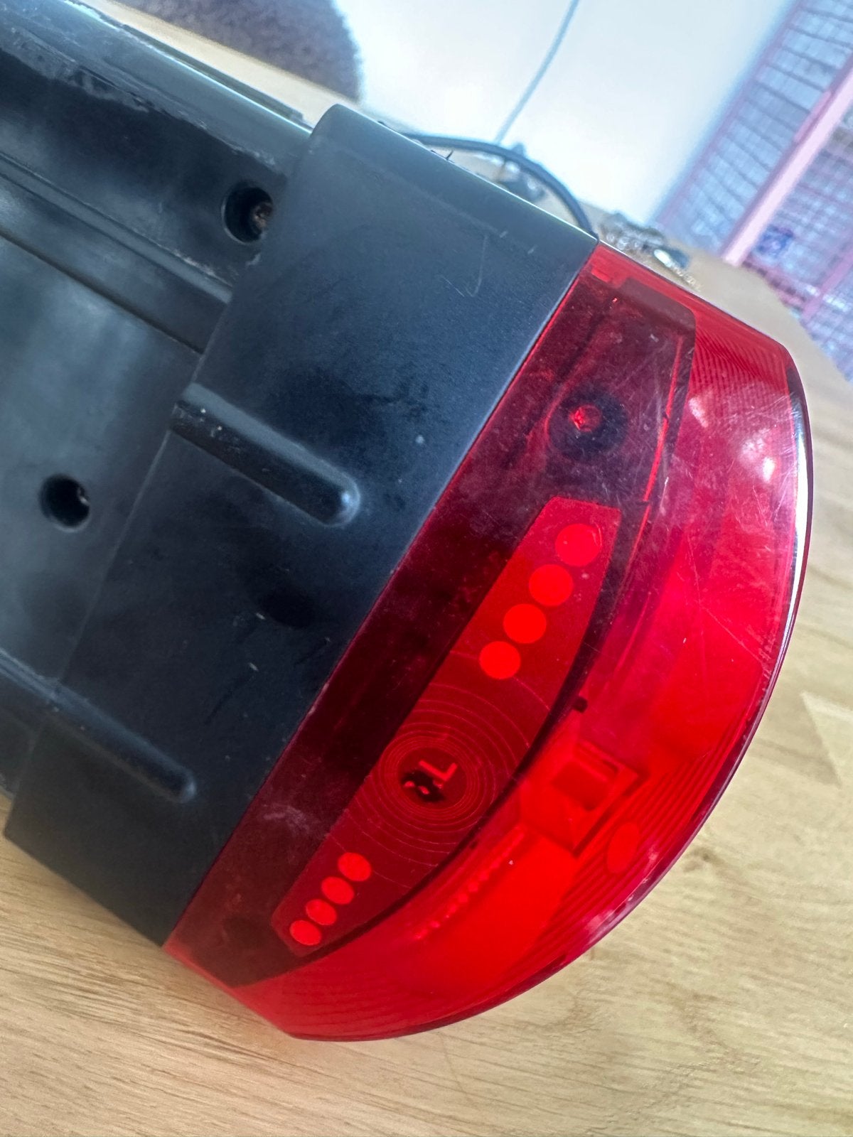 Gezocht: 3-pins Cortina Ecomo accu, Fietsen en Brommers, Gebruikt