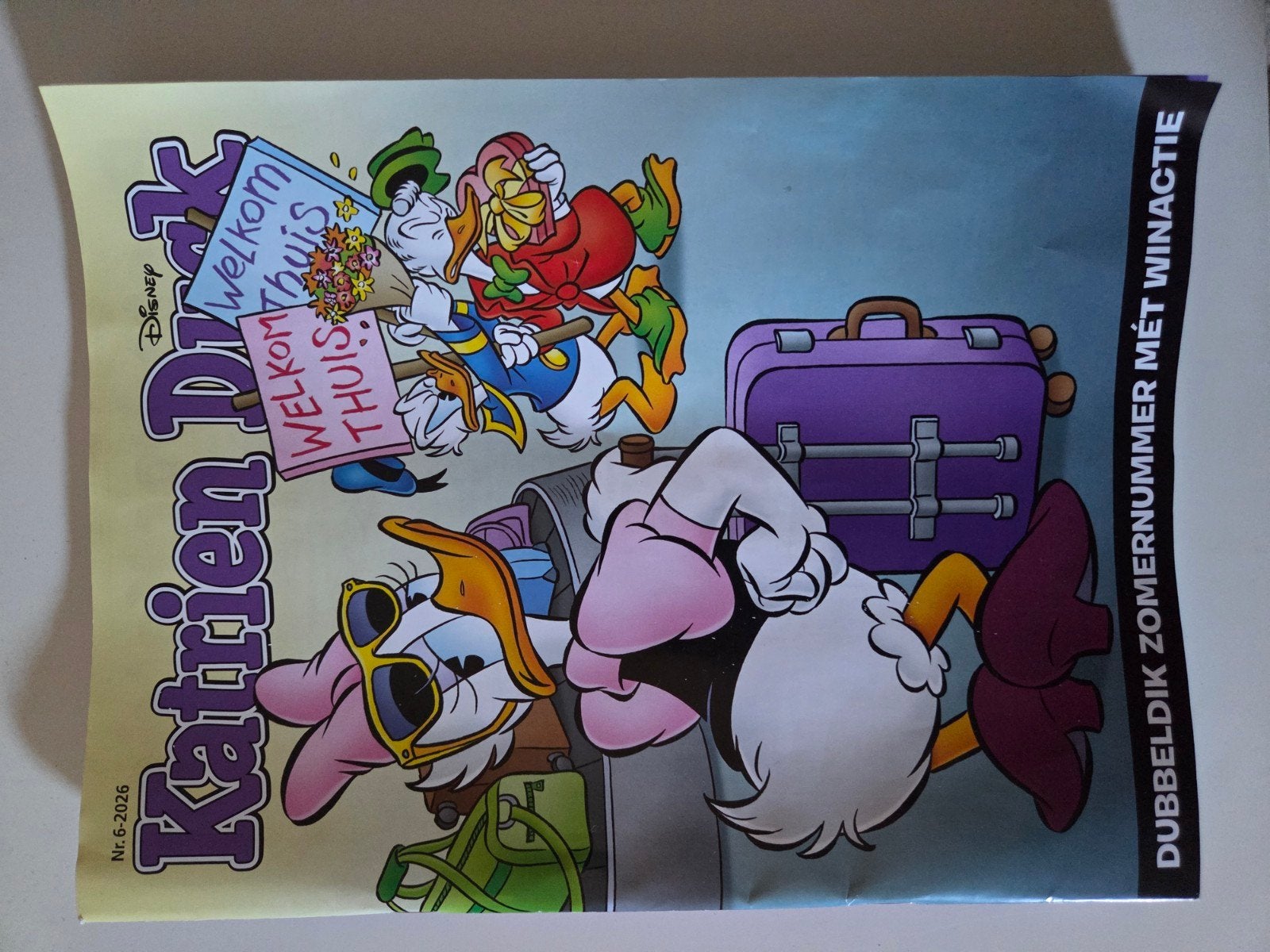 Katrien Duck Zomernummer met Winactie Nr. 6-2026, Eén stripboek, Ophalen, Zo goed als nieuw, Disney