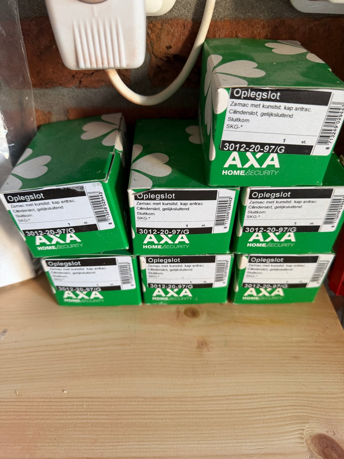 AXA Oplegslot - Nieuw in doos (7 stuks), Ophalen of Verzenden, Nieuw, Overige materialen, Slot