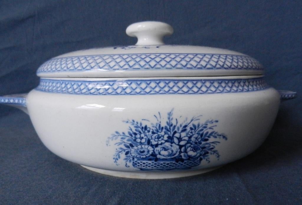 Blauwe terrine Vieux Delft Sarreguimes Frans bxd: 26,9x21 cm, Ophalen of Verzenden