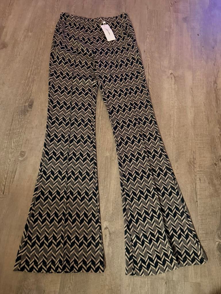Ambika flared broek maat S nieuw, Ophalen of Verzenden, Nieuw, Maat 38/40 (M), Lang