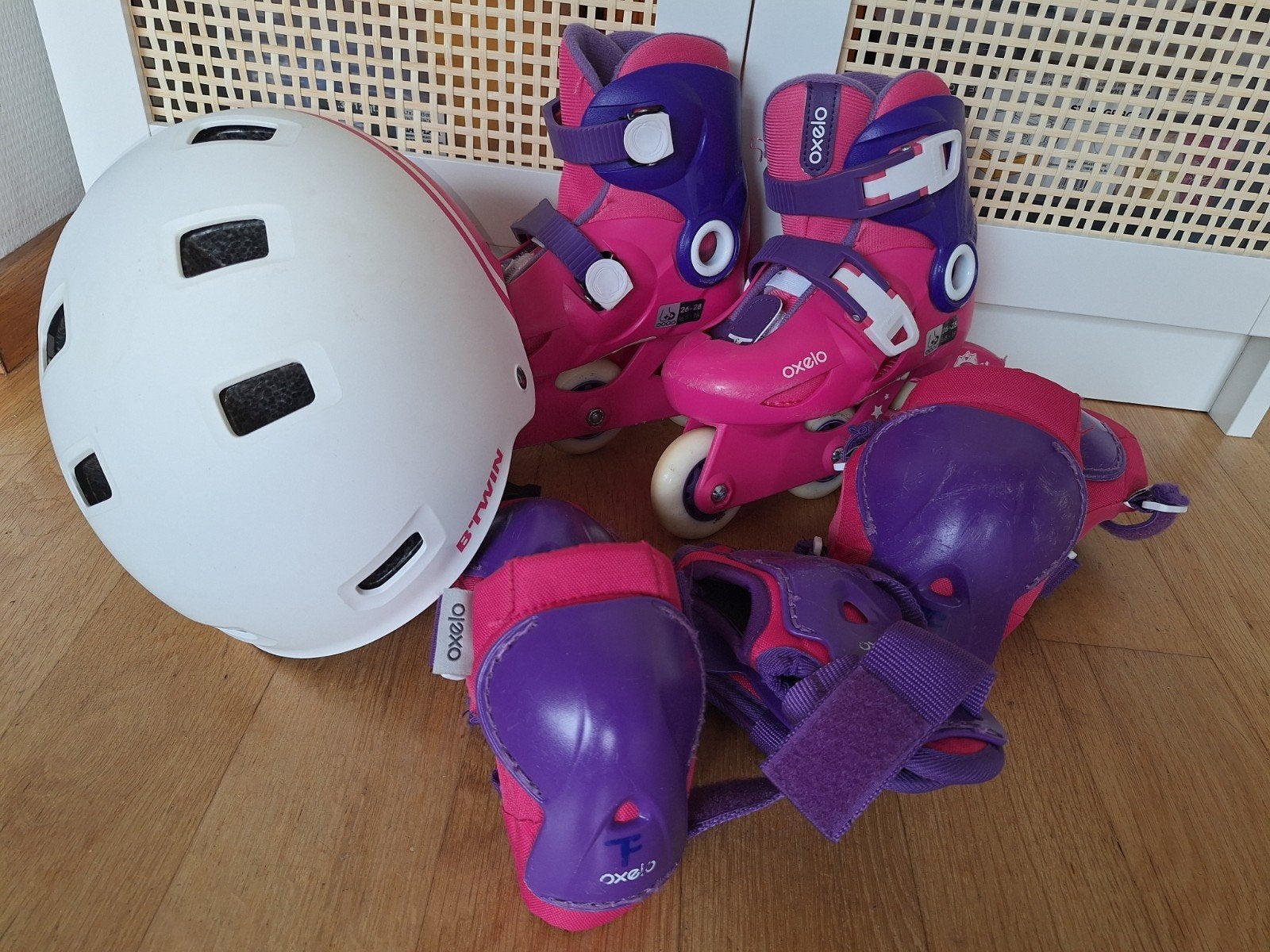 Complete Oxelo Skeelerset met B'TWIN Helm en Beschermers, Kinderen, Overige typen, Ophalen, Overige merken