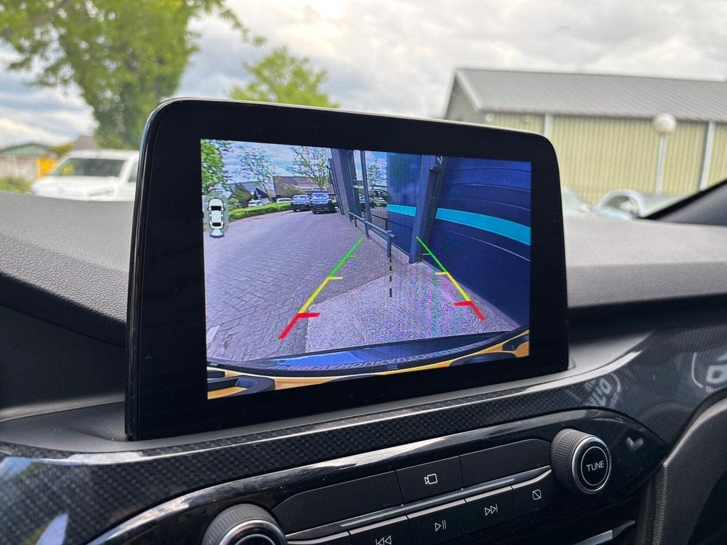 Ford Kuga 2.5 PHEV ST-Line Camera Navigatie LMV velgen Adapt, 12 maanden, Gebruikt, 4 cilinders, Lichtsensor