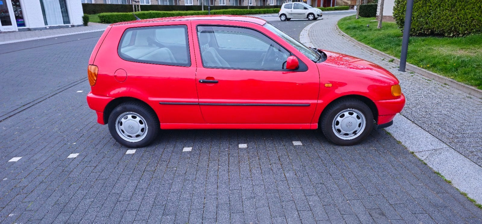 Volkswagen Polo 1.4 44KW 1998 Rood, Auto's, Volkswagen, Voorwielaandrijving, 31 €/maand, 4 cilinders, Origineel Nederlands