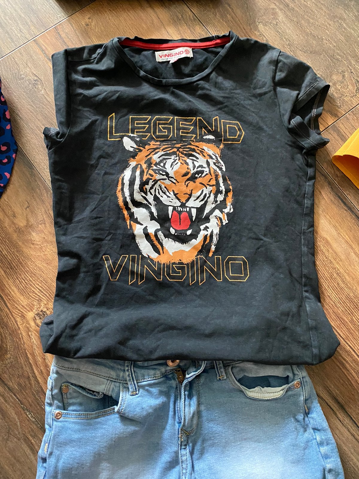 Vingino T-shirt en Denim Short Set mt 152, Ophalen, Gebruikt, Jongen of Meisje, Setje