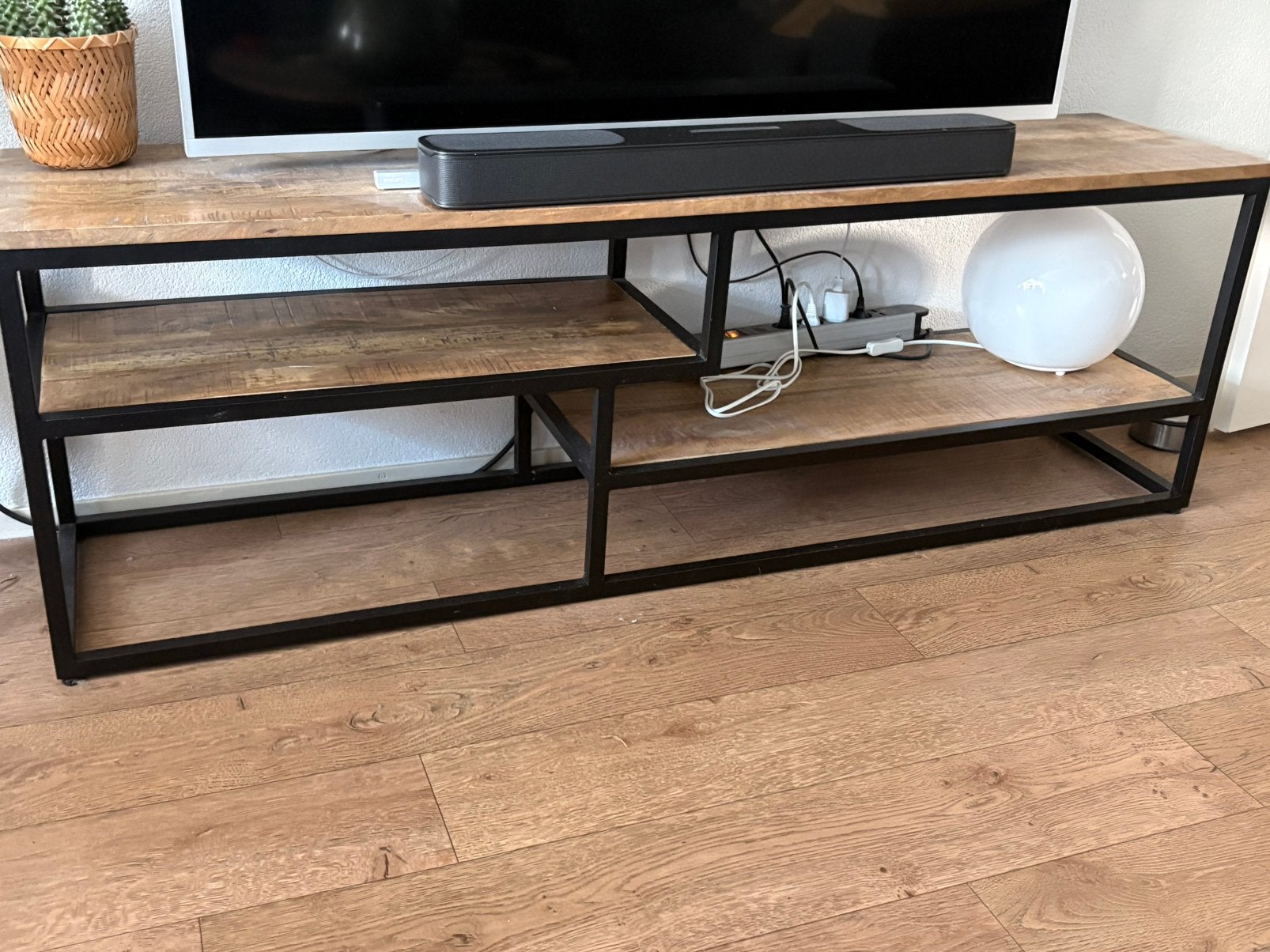 Tv-meubel “kyan”, Huis en Inrichting, Ophalen, 150 tot 200 cm, Zo goed als nieuw, Minder dan 100 cm