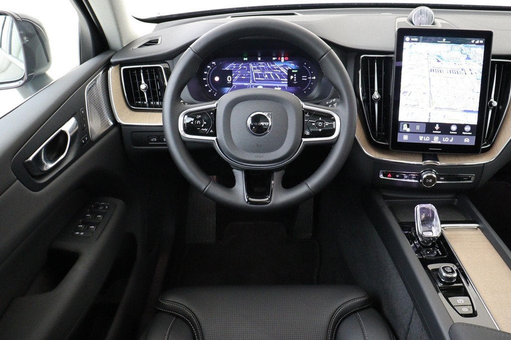 Volvo XC60 II T6 PLUG-IN HYBRID AWD ULTRA BRIGHT *FULL OPTIO, Automaat, 12 maanden, Gebruikt, Euro 6