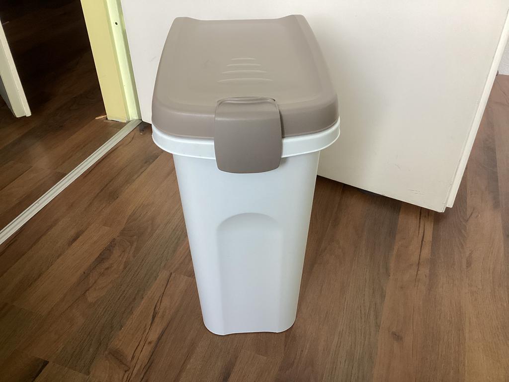Voerton / voer container 15 ltr., Dieren en Toebehoren, Dierenvoeding, Ophalen of Verzenden, Hond