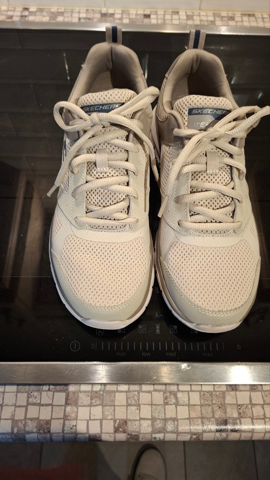 Nieuwe Skechers sneakers, genderneutraal, maat 42, Overige kleuren, Nieuw, Ophalen of Verzenden, Sneakers of Gympen