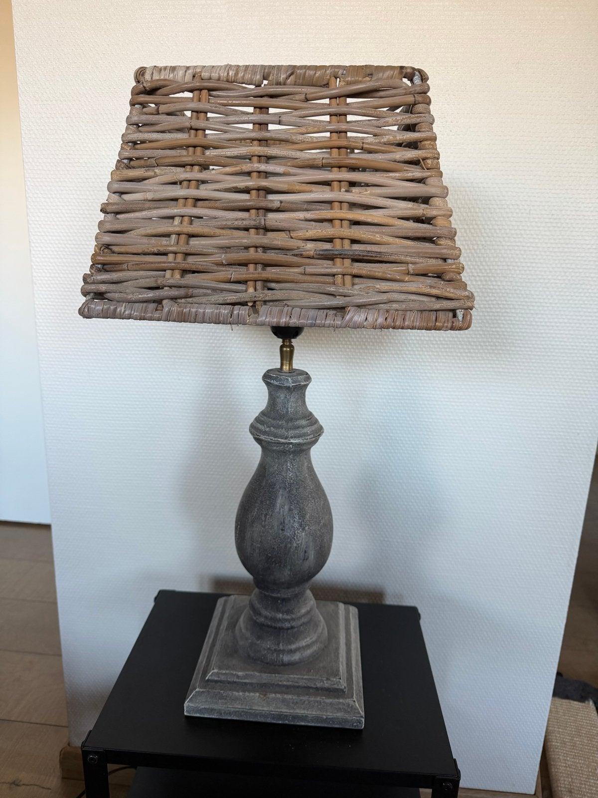 Set van 2 Brocante Tafellampen met Rieten Kappen, Antiek en Kunst, Ophalen