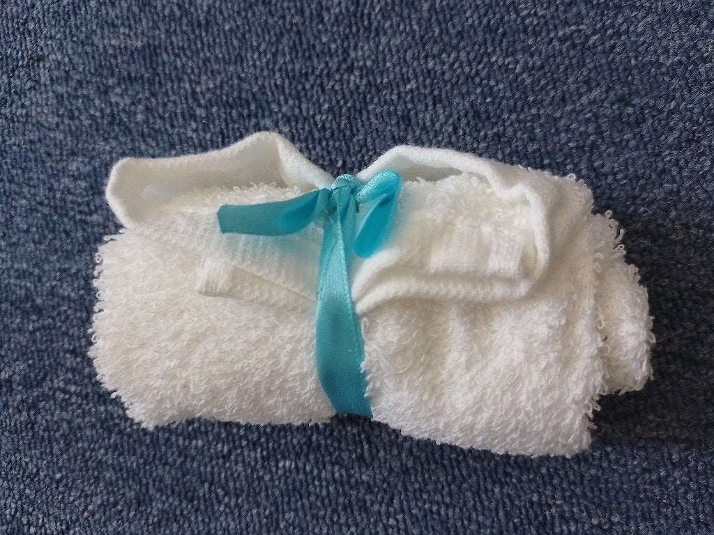 nieuw wit gastendoekje, Huis en Inrichting, Ophalen of Verzenden, Nieuw, Wit, Gastendoekje