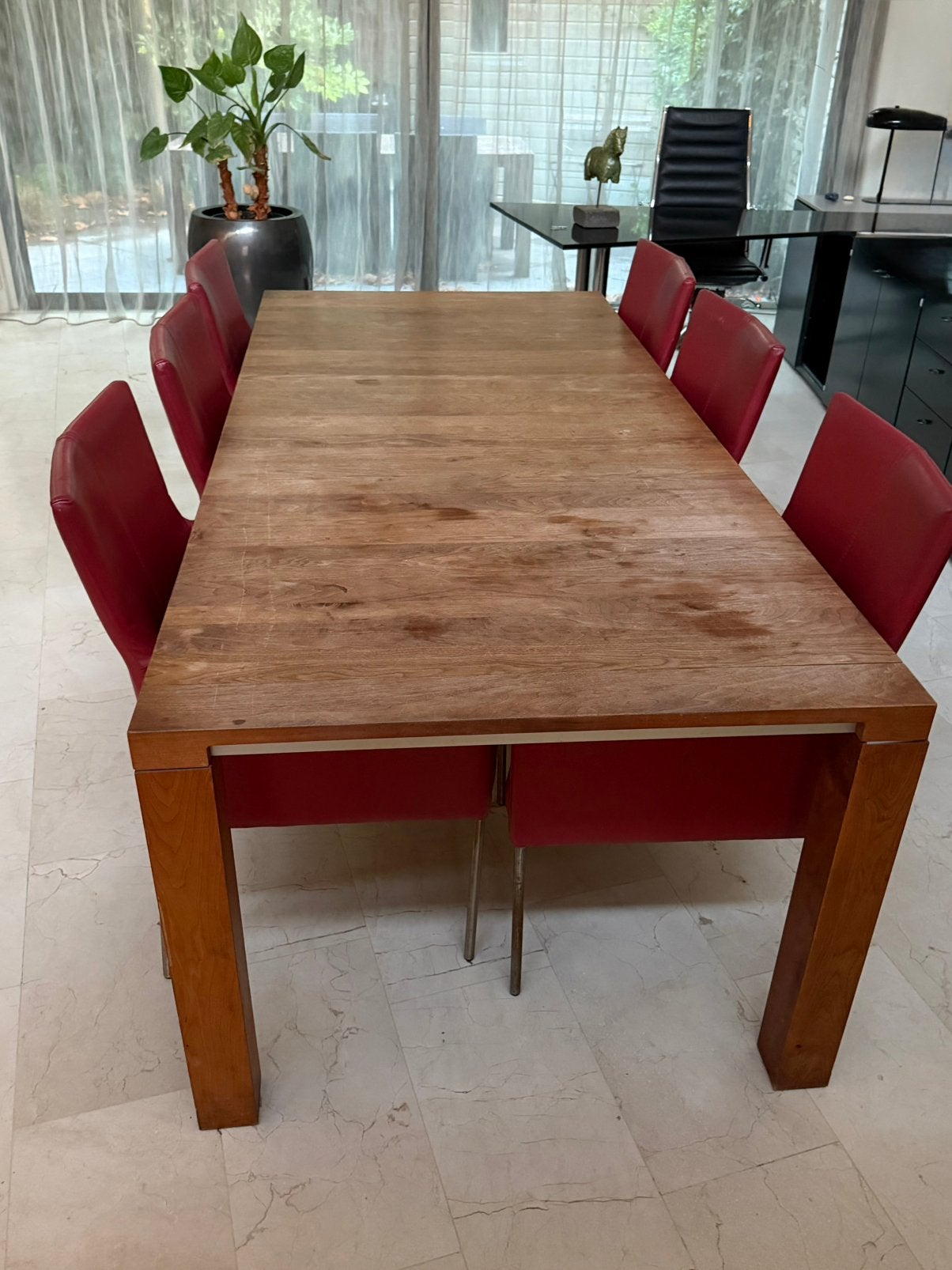 Leolux eettafel uitschuifbaar kersenhout, 7 leren stoelen, Ophalen, Gebruikt, Modern, 6 tot 8 stoelen