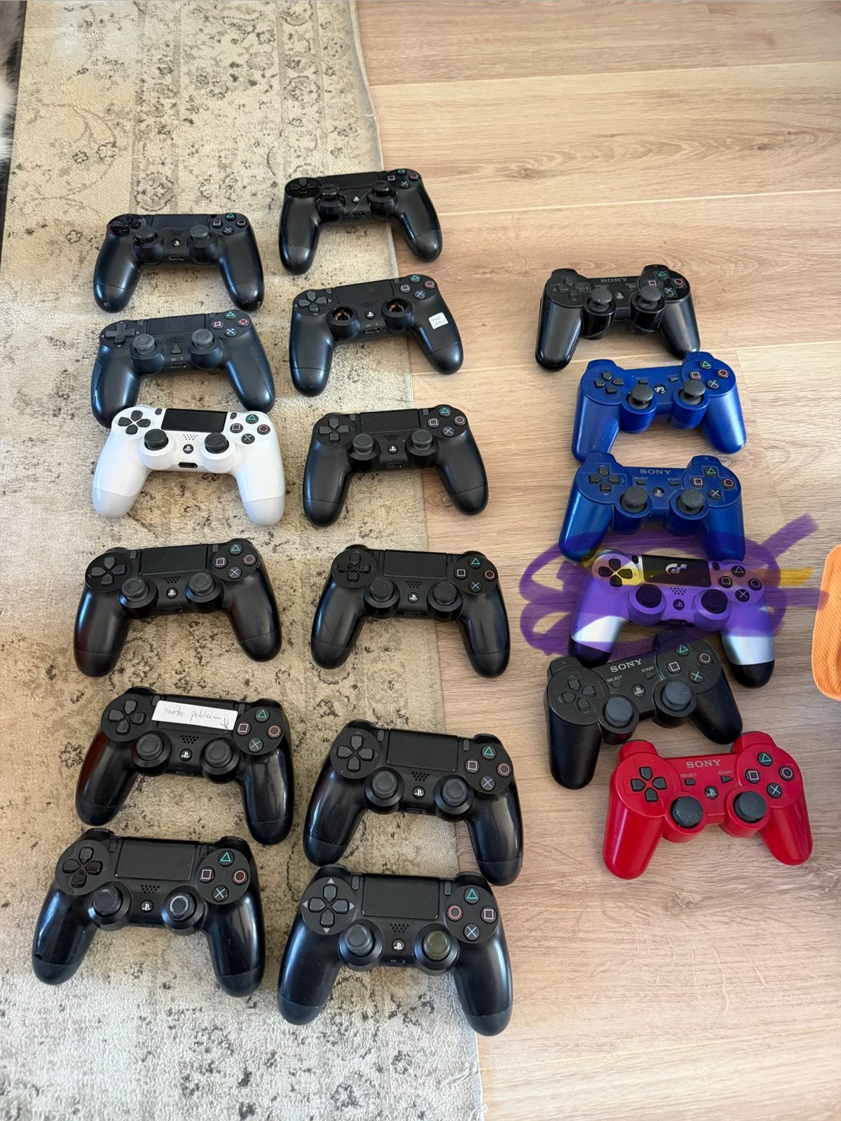 Defecte playstation 4 en 3 controllers + onderdelen, Ophalen of Verzenden, Controller, Niet werkend, PlayStation 1