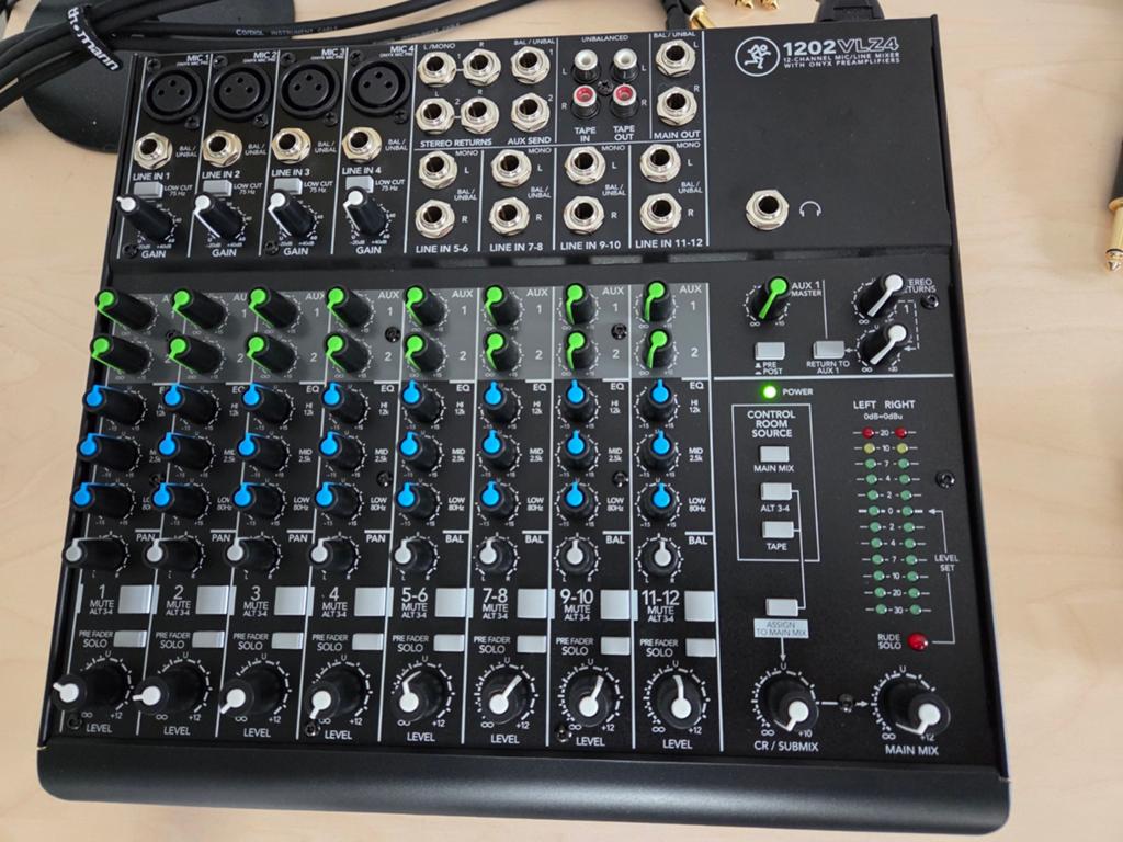 Mackie 1202 VLZ4 12-kanaals mixer, Ophalen, Zo goed als nieuw, 10 tot 20 kanalen